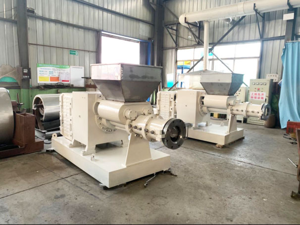 单螺杆催化挤条机由什么组成